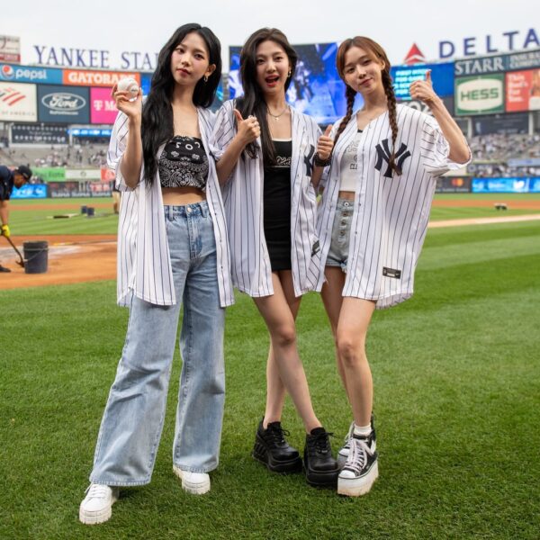 230608 MLB Life Twitter Update with aespa (2)