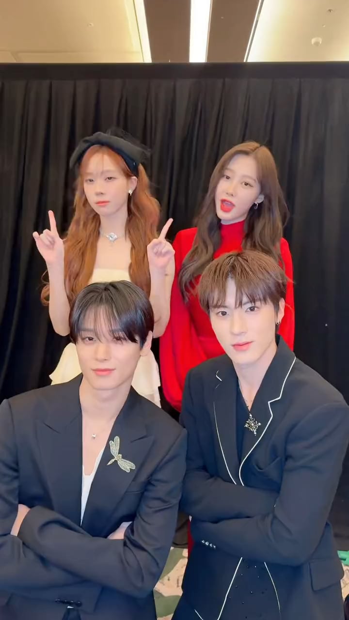 231225 aespa TikTok Update with Giselle & Winter - Jingle Bell Rock 🔔 (with THE BOYZ Juyeon & Eric)