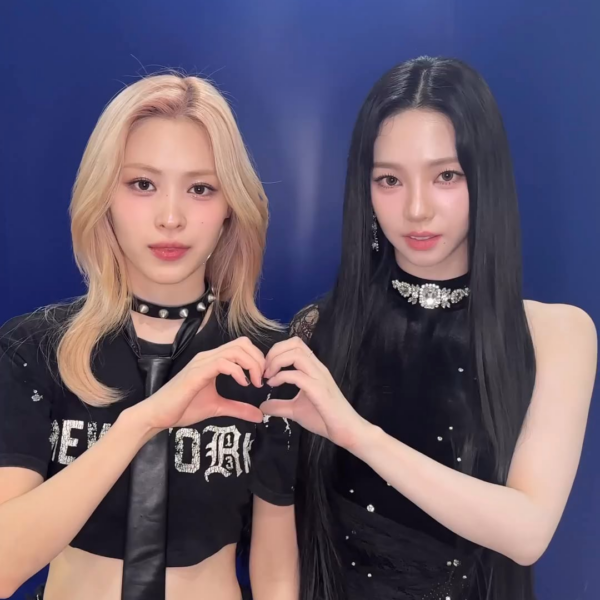240108 ITZY TikTok Update with Karina - aespa Karina and ITZY Ryujin's untouchable face attack 🖤 This combination is like one #Drama ❤🔥 #UNTOUCHABLEChallenge