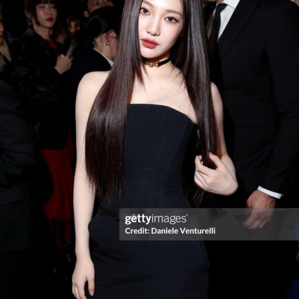 240223 Ningning attends Versace MFW24/25 Womenswear (with Stray Kids Hyunjin, Anne Hathaway, Sergio Pizzorno)
