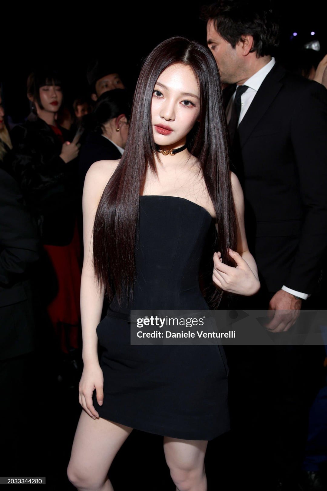 240223 Ningning attends Versace MFW24/25 Womenswear (with Stray Kids Hyunjin, Anne Hathaway, Sergio Pizzorno)