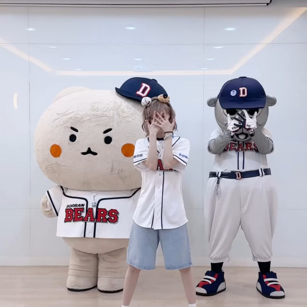 240726 BEARS TV YouTube Shorts Update with Winter (with Doosan Bears Cheolwoong & Mangom)