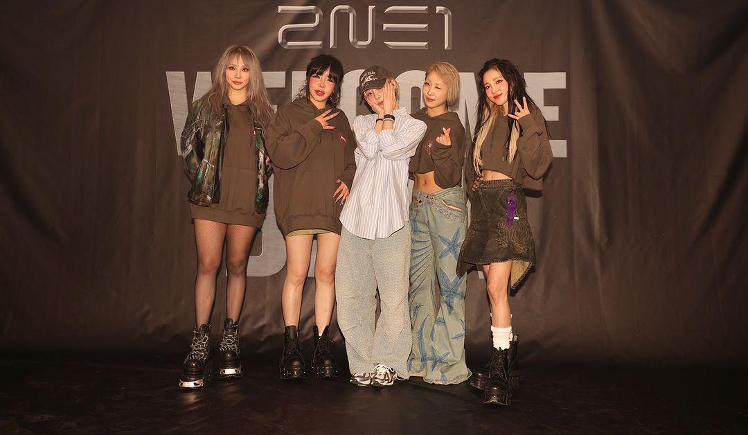 241009 CL Instagram Update with Winter (with 2NE1)