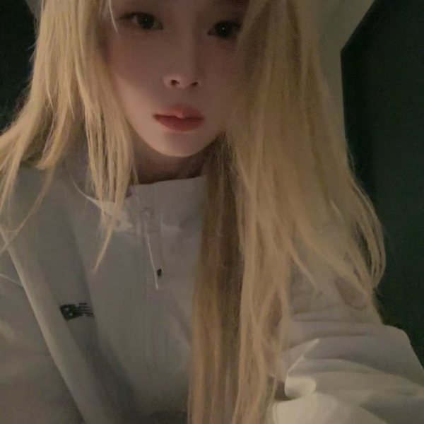 241005 aespa TikTok Update with Winter - I don't really know how long now⊹₊⟡⋆