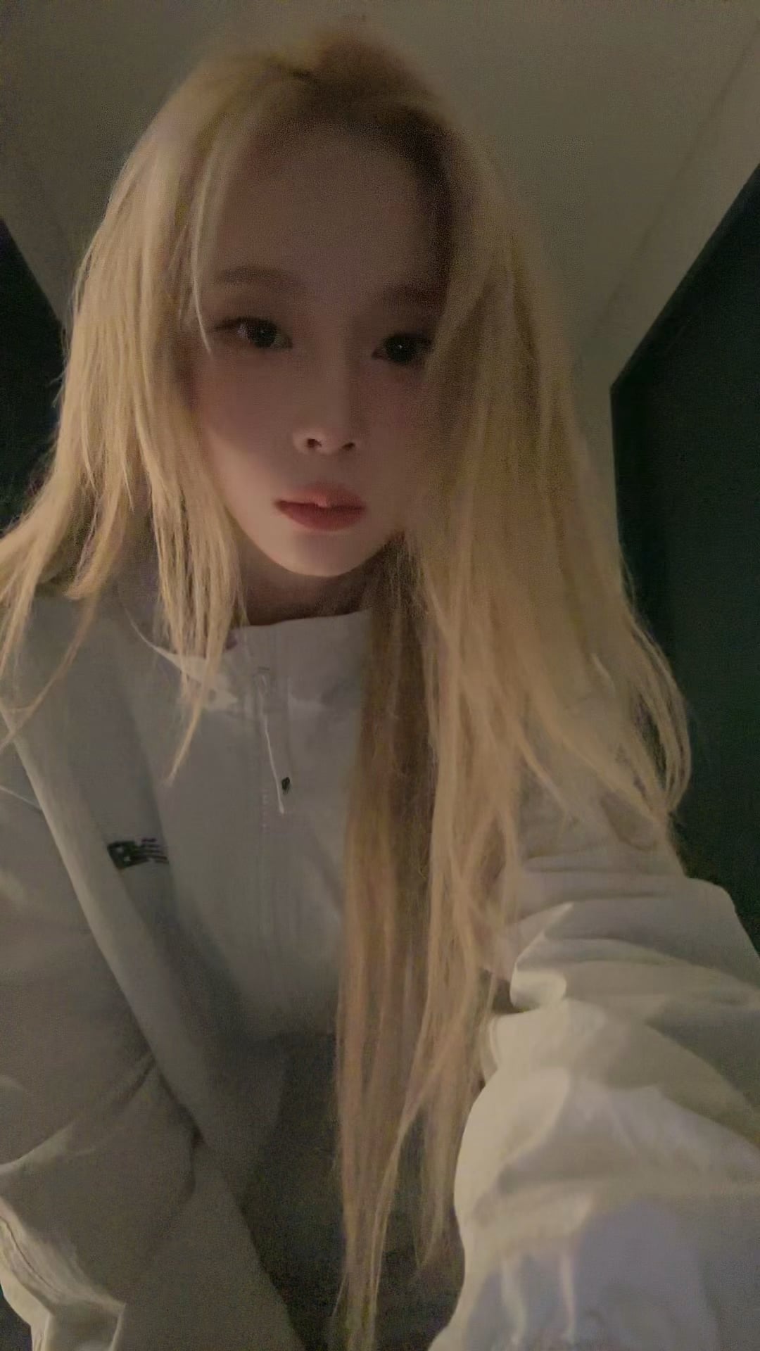 241005 aespa TikTok Update with Winter - I don't really know how long now⊹₊⟡⋆